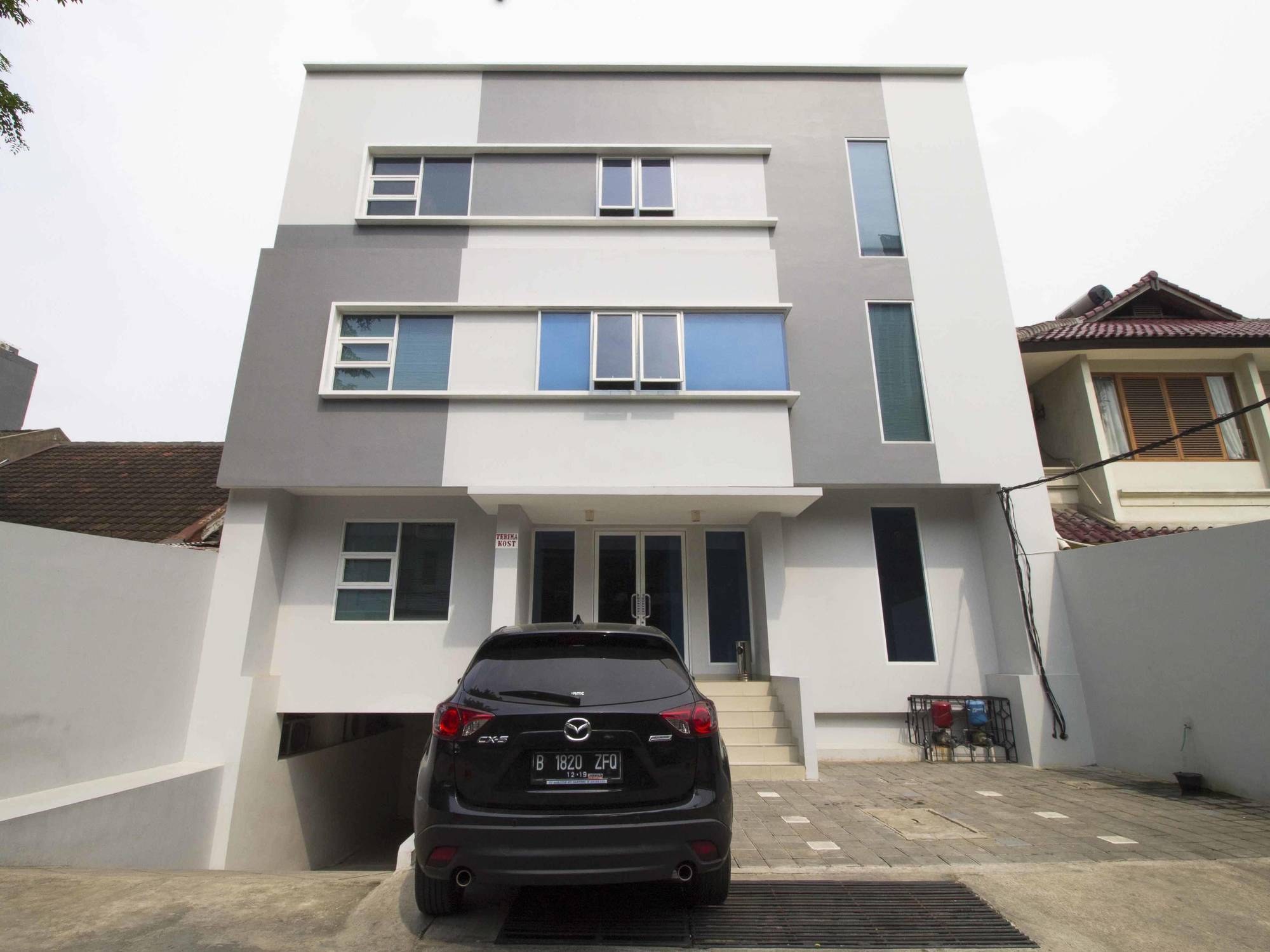 Reddoorz Plus @ Setiabudi Tengah Yakarta Exterior foto